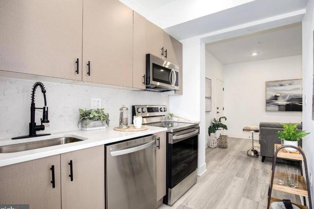 Amazing Capital Hill Apt , Step Away Gym, Shopping Washington Exterior photo
